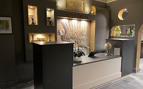 White Rose Hotel And Restaurant
